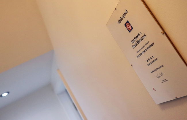 Breck Blackpool - Photo 53