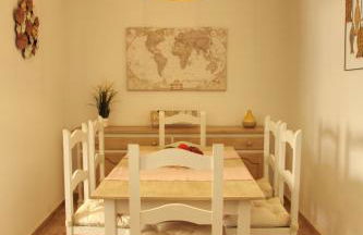 La Bodega del Mar - Luminoso y céntrico apto con piscina en verano y parking - Foto 24