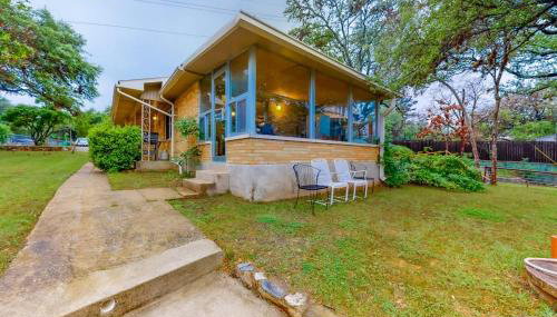 Wonderful Lakefront Home with Yard, Water Views, Central AC, WiFi, Private W/D - Foto 3