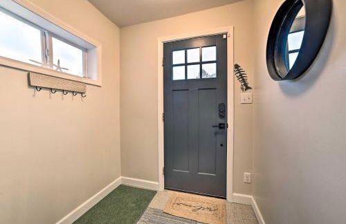 Chic Manistee Cottage Steps to Lake Michigan! - Foto 4