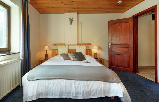 Group Getaway With Sauna - Photo 9