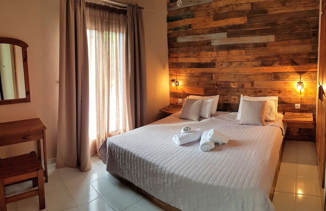 Anemos Hotel - Photo 10