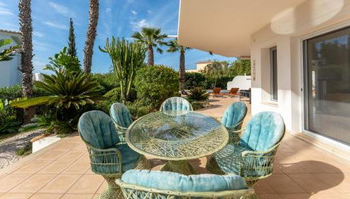 Bright 3 BDR Duplex House With Pool by LovelyStay - Photo 4, Garden, Garden view