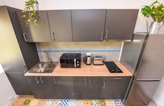 Parliament & River View Apartments - Photo 55