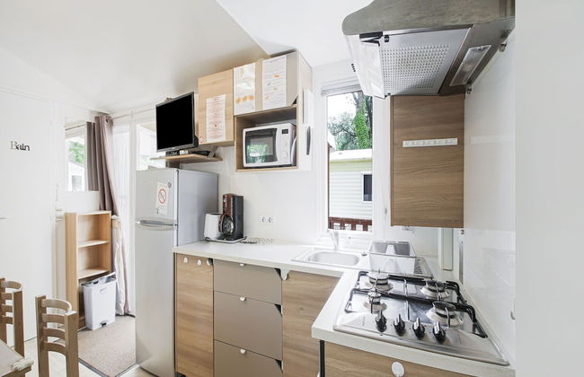 Swanky Mobile Home in Saint Jean de Monts Near Seabeach - Photo 32