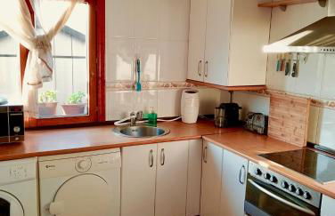 Chalet adosado entre playas - Foto 12