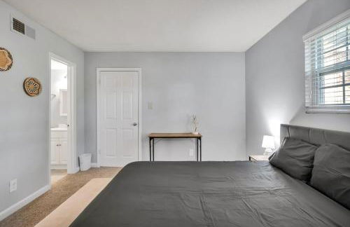 Chic Minimal Farmhouse 1 BR Near Duke Hospital - Foto 4