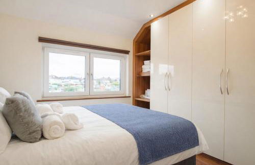 4 Bed 2 Bath, station, parking, long stays - Foto 31