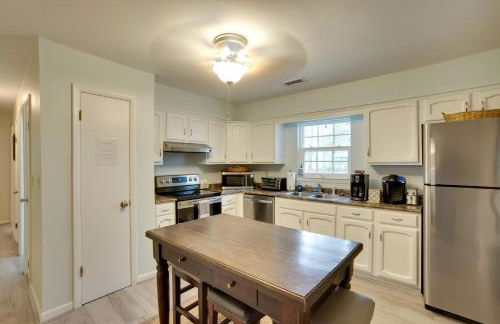 Downtown Home with Yard and BBQ - 6 Mi to Downtown! - Photo 7