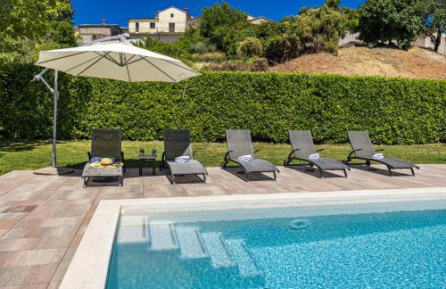 Holiday Home with pool and garden - Photo 5