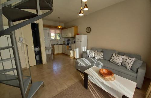 Stefanos Studios - Photo 57