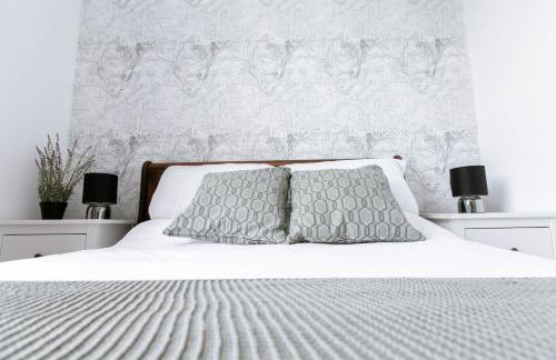 Spacious Apartment, Free Parking, Central Location Near To Uni, Hospital, Town - Foto 24