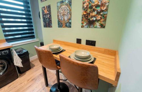 High Street Hideaway - Photo 10