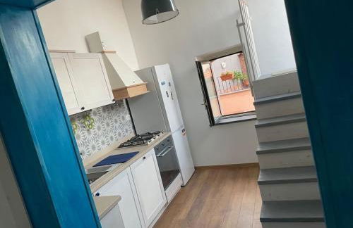 donna serena Aci Castello - Photo 22