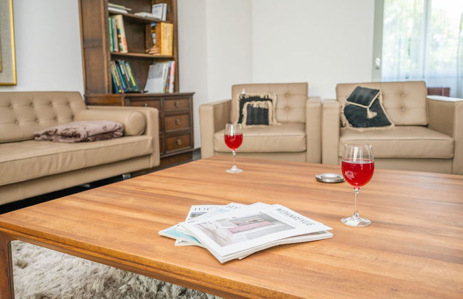 Luxury Apartment in Beautiful Neighborhood - Foto 13