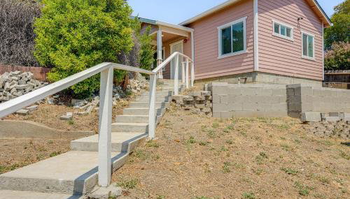 Quaint Concord Home with Covered Porch Near Hiking - Foto 3