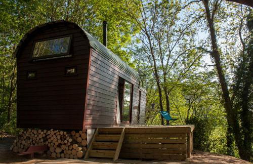 Extraordinary Huts Ltd - Photo 9