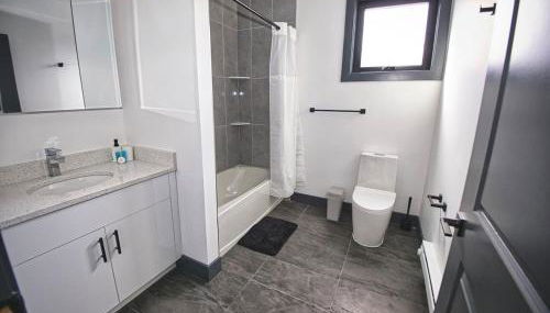 Spacious Apt 15 mins to NYC with Free Indoor Parking - Foto 5