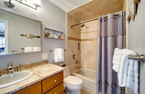 Riverfront Condo Near Downtown Estes Park! - Foto 11