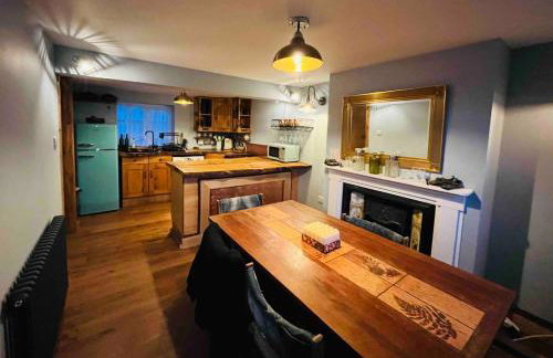 Adorable quirky country cottage - Foto 11