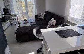 Laura Exclusive, dizajnerski uređen stan, izvrsno opremljen, self check-in - Foto 41