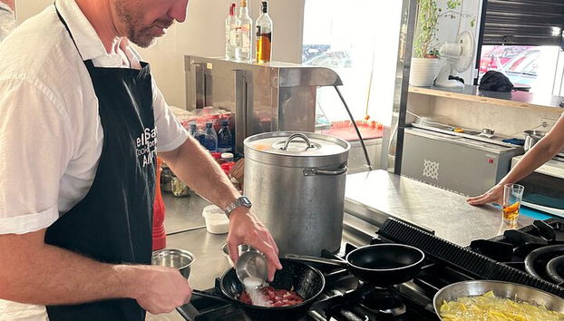 Cours de cuisine de tapas espagnoles avec musique live à la guitare - Photo 5