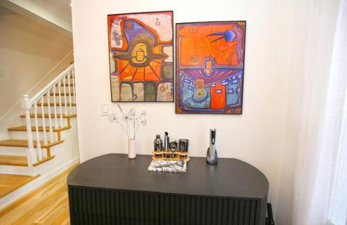 Renovated home seconds from town - Foto 16