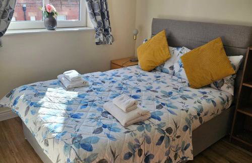 Edinburgh city centre one private bedroom in shared apartment with private bathroom with free car parking - Foto 7