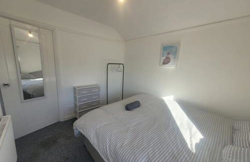 Contractor Friendly Spacious 3 Bed With Private Parking - Foto 19