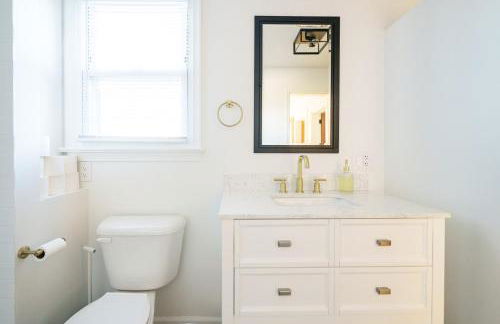 Very Comfy Farmhouse Apartment Unit A, 1st FL - Foto 6