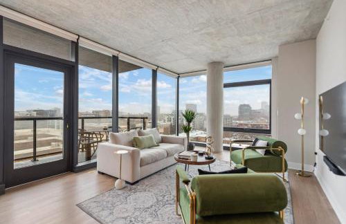 Sage Modern Apartments Near Union Park in West Loop - Photo 1