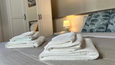 Camera Office della Castellina - Parcheggio privato - Foto 5, towels, wardrobe