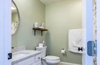 The Queen Place - Updated-Private Backyard - Foto 27