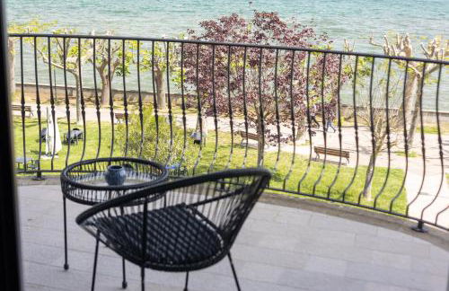 Casa Vacanze Maddalena - Palazzetto sul Lago - Diamante Blu - Foto 48