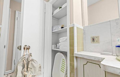 Newly Renovated 4 Bedroom 2 Bath Downtown Dearborn - Foto 21