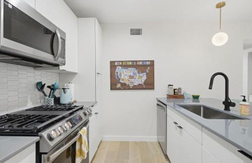 New Tiffany Blue Home on UT Campus, Moody with Dedicated Parking - Foto 9