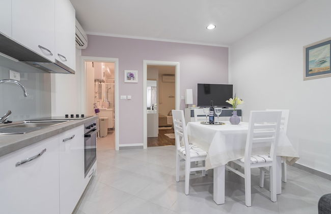 Drop In Split Suites - Photo 19