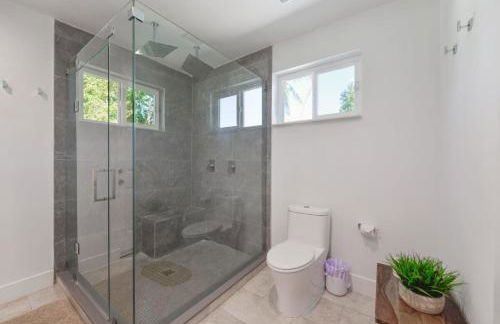 Charming House with Private Pool n Coral Gable - Foto 48