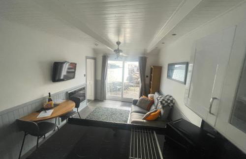 Misty Isles Cottage- Ellenabeich, Easdale, Isle of Seil - Photo 20