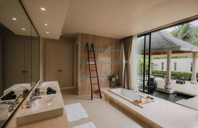 White Monkey Villa - Private Pool & Jacuzzi - Photo 37