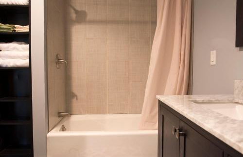 The Gatehouse on Golden Hill - Foto 1