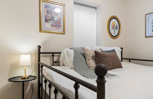 St Paul Speakeasy with King Bed - Foto 14