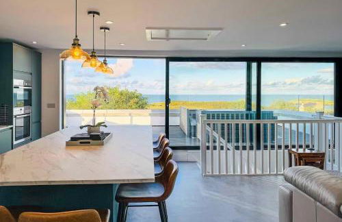 The View in Moelfre for 8 people with sea views - Pass the Keys - Photo 2