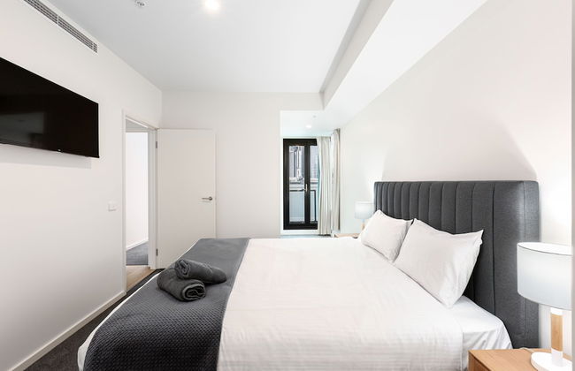 Waterfront Melbourne Apartments - Photo 23