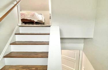 3 story, 100 year-old home, 4BR, 3 king & 2 queen beds - Foto 30