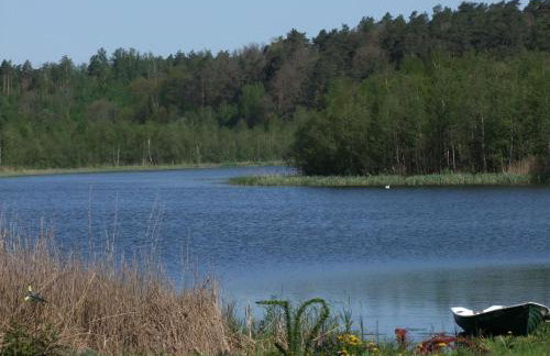 Jeziorosfera. Stodoła przy wodzie. - Foto 5