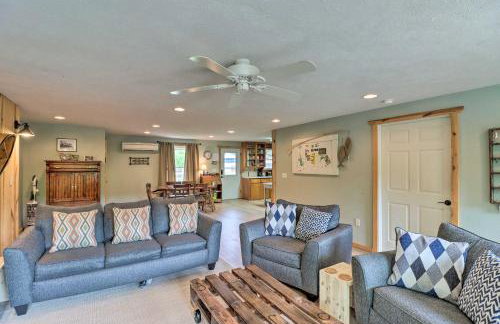 Expansive Cotter Cabin on White River with Deck! - Foto 5