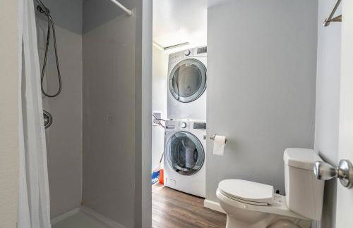 Cozy Craftsman Cottage 10 minutes away from DT! - Foto 15