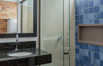 APART STUDIOS PONTAL - Aeroporto a 300 m - Praia 1,5 Km - Centro 2,5 Km - Cozinha Privativa - Mercado GBARBOSA e Padaria 450 m - Próx diversos Comércios a pé - Ar condic - Studios de 15 a 38 m2 Bem Equipados e Funcionais - Ideal Turismo e Trabalho - Foto 72