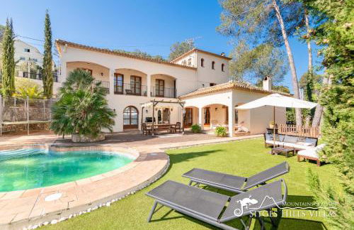 Charming Villa Tamarindo - Photo 1